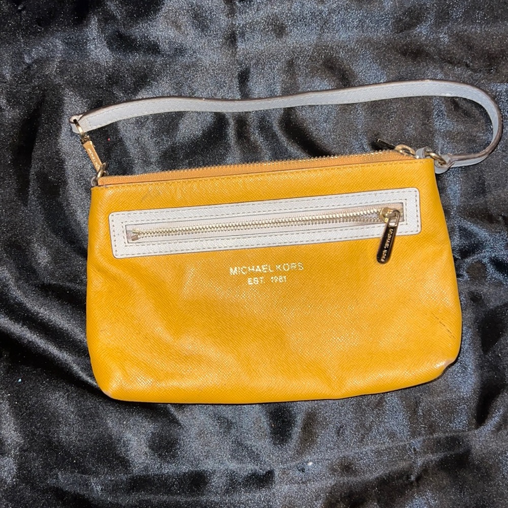 Micheal kors clutch